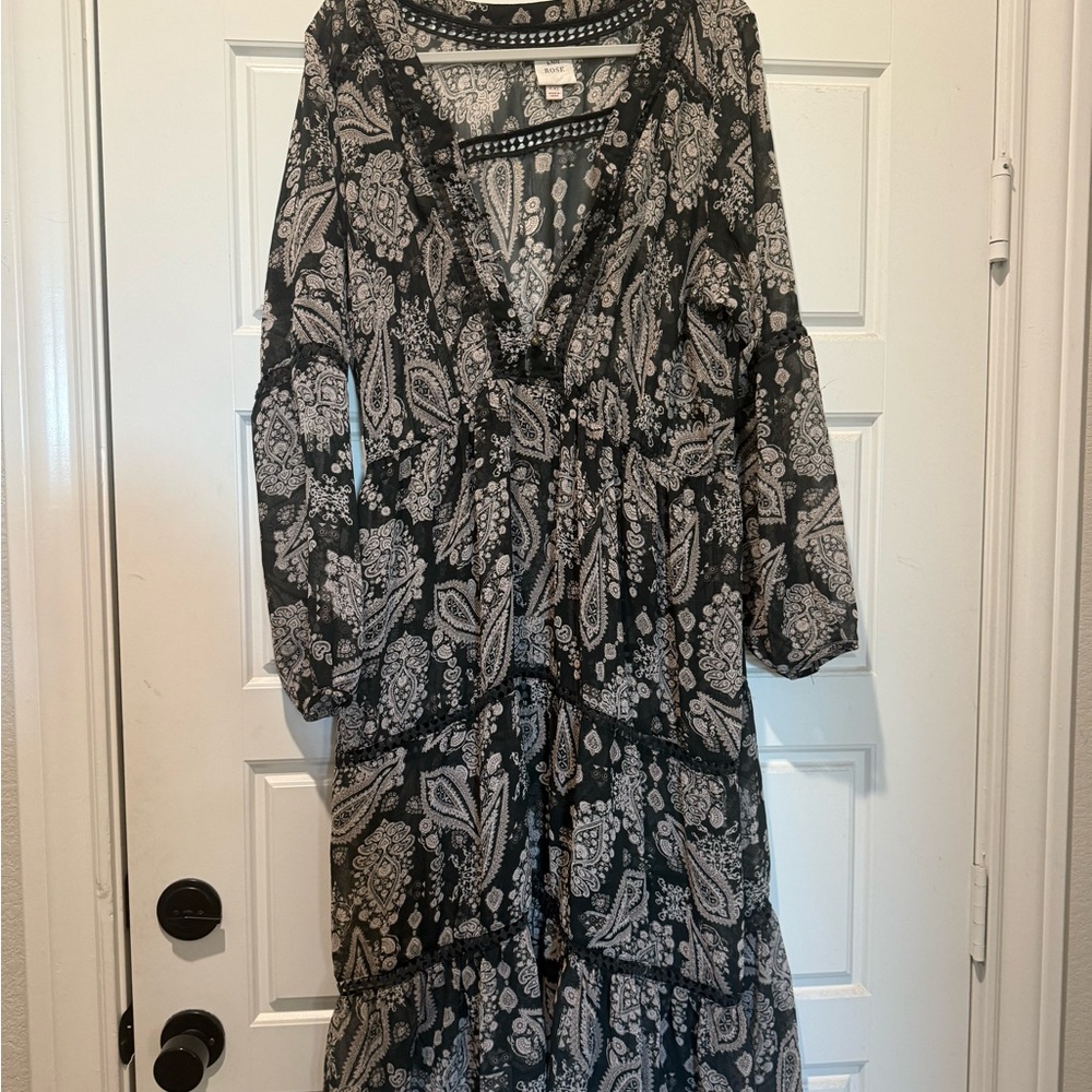 Knox Rose Black and White Long Sleeve Dress